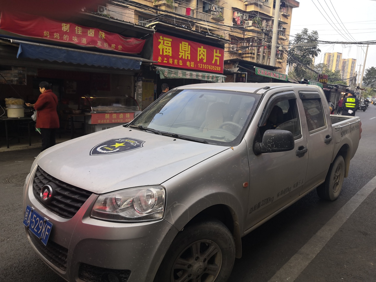 说明: 执法车辆1.jpg